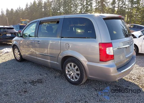2015 Chrysler Town & Country Touring из США, поврежденный, VIN 2C4RC1BG9FR561214